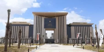 الخارجية المصرية تحذّر الجاليات بالخارج: تجنّبوا فيديوهات الاستغاثة على السوشيال ميديا لتفادي الملاحقات القانونية