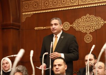 عماد خليل يدعم “مشرط التشريع” لمواجهة نزيف الكهرباء