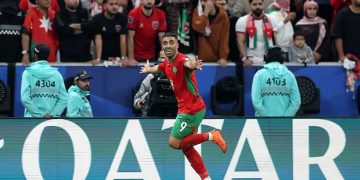 نهاية درامية لمسيرة ذهبية.. حمد الله يودع “أسود الأطلس” بلقب العرب