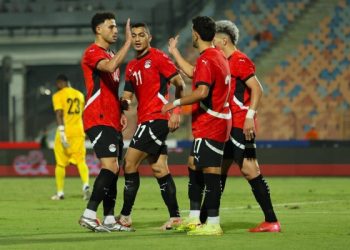 منتخب مصر يُسقط نيجيريا بـ 2-1.. مصطفى محمد يؤمن انتصار “البروفة النارية”