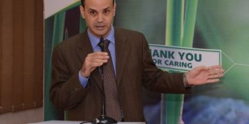 الكاتب الصحفي عمرو عكاشة يشارك في معرض القاهرة الدولي للكتاب بـ”يوم القيامة غداً” للكشف عن أسرار سيطرة الذكاء الاصطناعي 