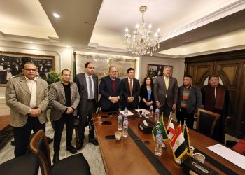 عصام الصباحي يتقدم بأوراق ترشحه رسميًا لانتخابات رئاسة حزب الوفد