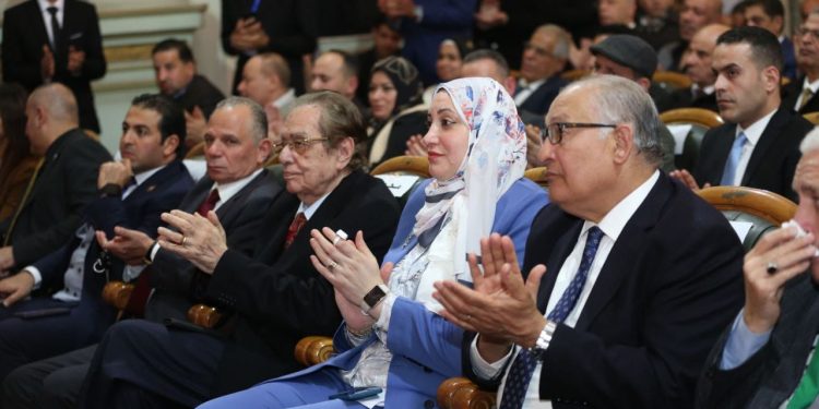 هناء الخبيري تستقبل وزير الخارجية في احتفالية الذكرى الـ80 لتأسيس الجمعية المصرية للقانون الدولي