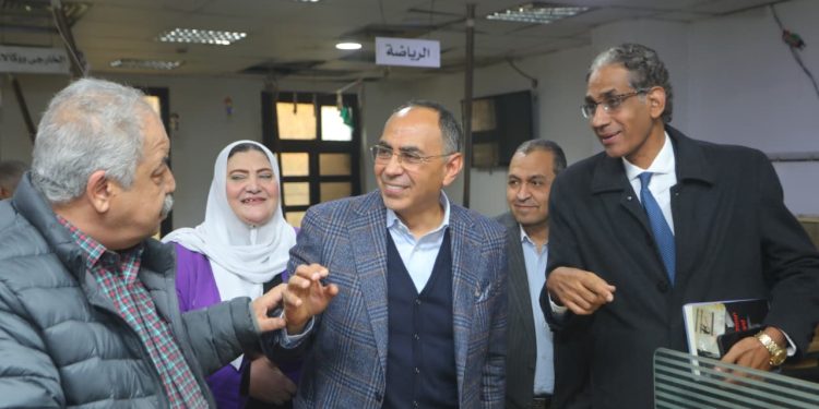 كرامتكم خط أحمر.. سري الدين يطلق “وثيقة إنقاذ” إعلام الوفد: لا إغلاق للمؤسسة.. الرواتب في موعدها.. وتأمين صحي شامل لكل العاملين