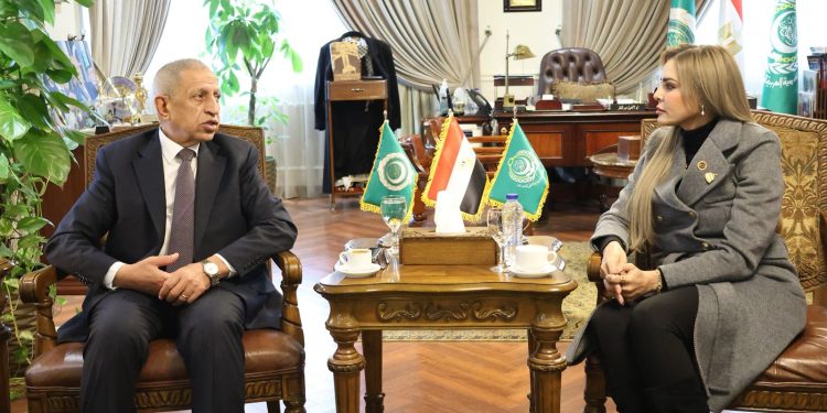 مروة بوريص وإسماعيل عبد الغفار يبحثان ربط التعليم الأكاديمي والفني بسوق العمل