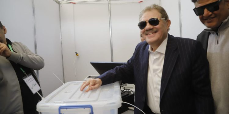 الدكتور السيد البدوي يدلي بصوته في انتخابات رئاسة حزب الوفد