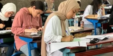 صافرة البداية.. ملايين الطلاب يؤدون امتحانات الترم الأول 2026 والتعليم تحدد موعد النهاية