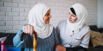 تفاصيل نقل مسنين من دور غير مرخصة في الإسكندرية.. رفضوا أسرهم