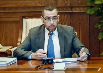 خاص.. النائب محمد فؤاد يرد على سعيد عبد الحافظ بـ: المحاسبة ليست على “سوء النتائج” بل على “التضليل” والعرض غير الأمين للحقائق