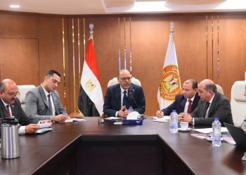 وزير العمل يعقد اجتماعاً تنسيقياً للمنظمات النقابية العمالية استعداداً للانتخابات النقابية 2026-2030