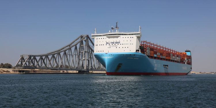 بشرى “جيمناي”.. قناة السويس تستعيد عرش الملاحة العالمية بعبور عملاقة “ميرسك” الجديدة