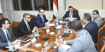 وزير الإسكان يوجه بتعظيم الاستثمارات السياحية ورفع كفاءة “الشق الفندقي” لدفع عجلة الاقتصاد الوطني