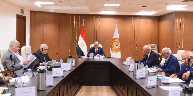 مجلس إدارة صندوق إعانات الطوارئ للعمال: 2 مليار و481 مليون جنيه منذ تأسيس الصندوق دعمًا لـ441 ألف عامل في 3999 منشأة