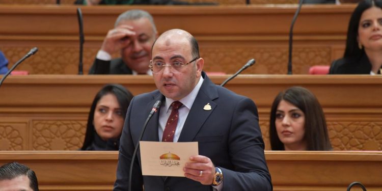 رئيس برلمانية حماة الوطن يكشف وقائع تفاصيل حديثه مع رئيس البرلمان.. ويؤكد: تصحيح واجب من أجل الالتزام بلائحة البرلمان