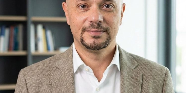 هيثم منصور: إدماج الشركات الناشئة في سلاسل القيمة يخلق نموًا مستدامًا يتجاوز التمويل