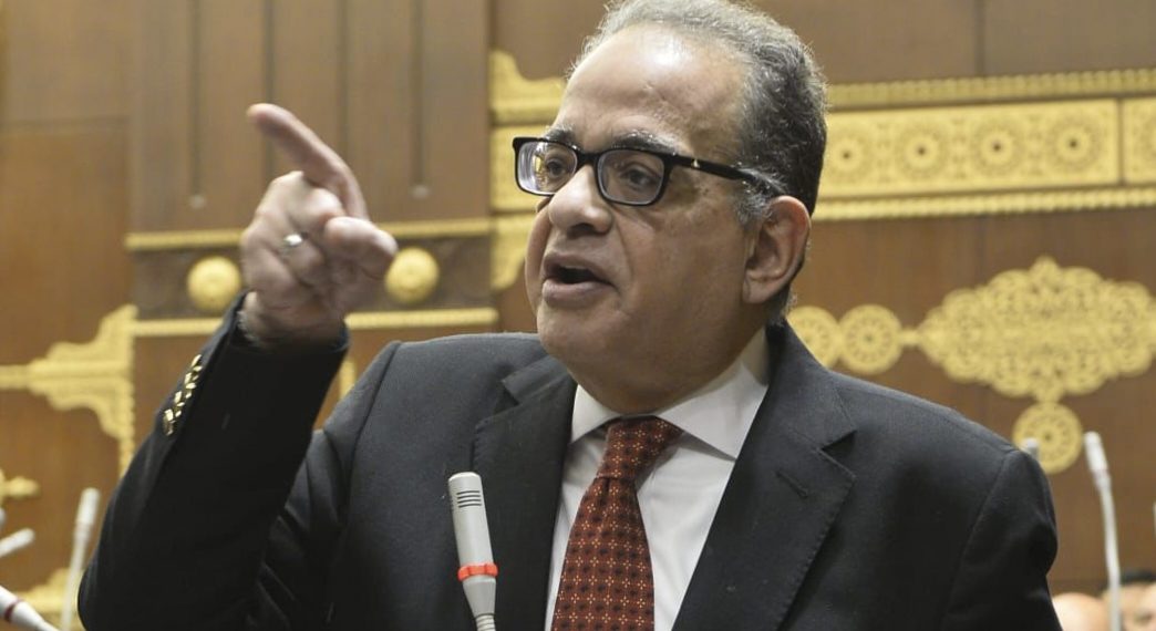 وكيل “تشريعية الشيوخ”: إجبار شاب على ارتداء ملابس نسائية “تقليد أعمى” وجرس إنذار لصناع الدراما