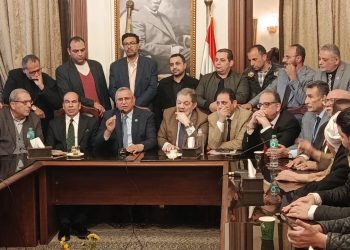 رغم غيابه عن الانتخابات.. الدكتور عبدالسند يمامة يسلم رئاسة حزب الوفد للدكتور السيد البدوي