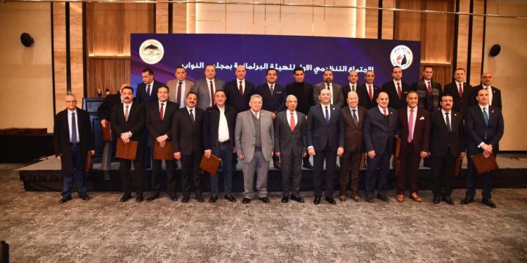 بالصور في لفتة تقديرية حماة الوطن يكرم من لم يحالفهم حظ النجاح بانتخابات الفردي 