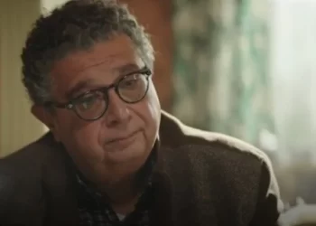 “كان ياما كان” الحلقة 3: شتات “مصطفى” بين رصيف الشارع وحنين الأب.. عندما يصبح الطلاق تشرداً نفسياً