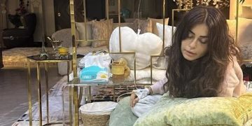 أول مرة أتعب كده.. منة فضالي تعود من حافة الخطر بدرس قاسٍ وإطلالة بالحجاب