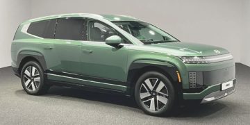 بشعار “The Living Pixels”.. جي بي أوتو تطلق هيونداي IONIQ 9 الكهربائية من قلب سقارة