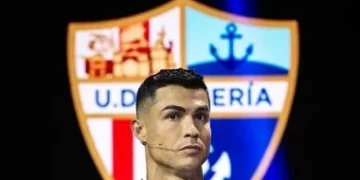 رونالدو يقتحم عالم الاستثمار الرياضي الإسباني بشراء 25% من أسهم نادي ألميريا