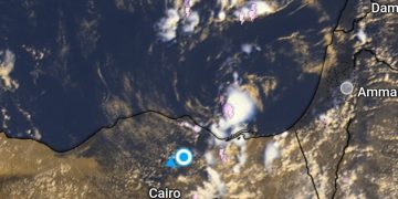 السحب الرعدية تضرب شرق مصر و”الأرصاد” تحذر من سيول محتملة في سيناء