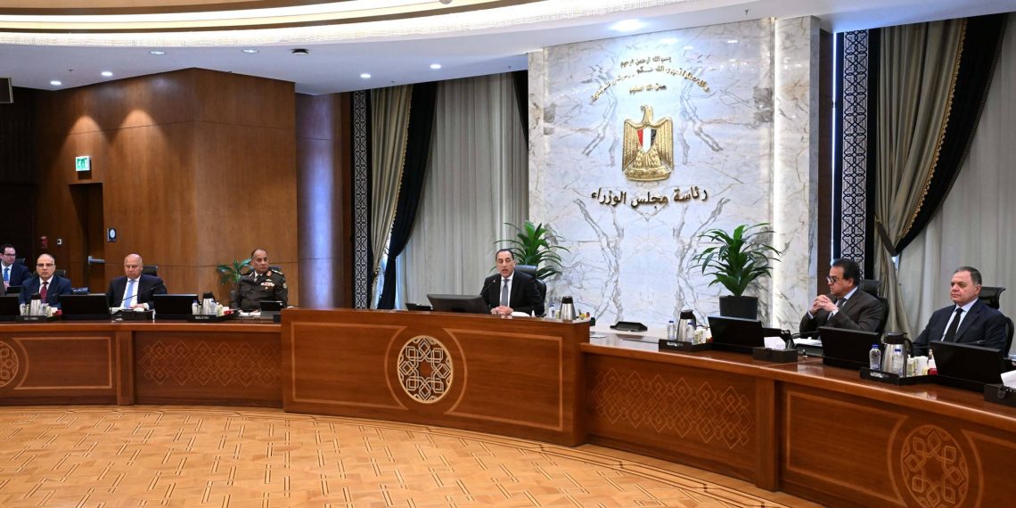 رئيس الوزراء: الحكومة تواصل المتابعة الدءوب لتداعيات الأحداث بالمنطقة