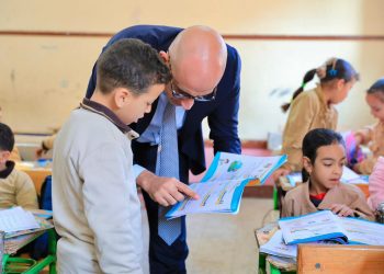 جولة مفاجئة لوزير التعليم في الغربية.. صور