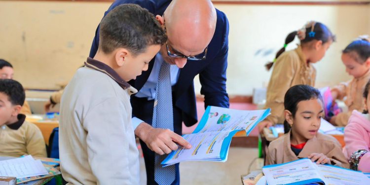 جولة مفاجئة لوزير التعليم في الغربية.. صور