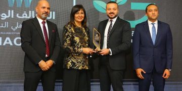 تكريم مؤسسة الجارحي لتجربتها الرائدة في مجالات الاستدامة والمسؤولية المجتمعية