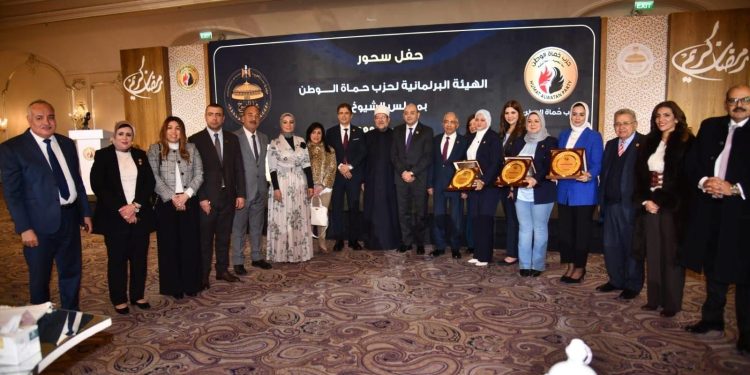 بندوة حماة الوطن.. تحذيرات من إيقاف إنتاج النفط بدول الخليج نتاج الحرب القائمة.. واحتمالات بزيادة برميل البترول بنسبة 100% 