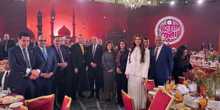 وفد حزب حماة الوطن برئاسة النائب الدكتور أحمد العطيفي يشارك في حفل إفطار الأسرة المصرية بحضور الرئيس السيسي