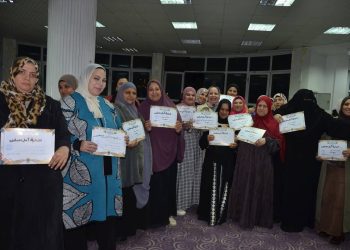 النائبة أمل عصفور تكرم أمهات ذوي الهمم ببورسعيد تقديرًا لدورهن في رعايتهم