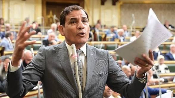 رئيس برلمانية الوفد: تفعيل الاستجوابات ضرورة لحماية المال العام… وعلى الحكومة القيام بدورها التنفيذي حتى يتفرغ النواب للتشريع والرقابة