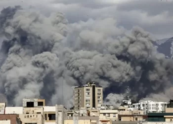 زلزال “الوعد الصادق 4” يشعل المنطقة.. تحالف إيراني لبناني يضرب العمق الإسرائيلي ورد أمريكي عنيف يطال سيرجان