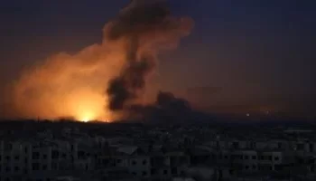 الحرس الثوري الإيراني: احتراق ناقلة وقود بمضيق هرمز بعد استهدافها بمسيرتين