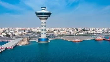 تنفُّس اصطناعي لسوق الطاقة: “ميناء ينبع” يستأنف تحميل النفط وسط ضغوط “ألمانية فرنسية” لتهدئة نيران الخليج