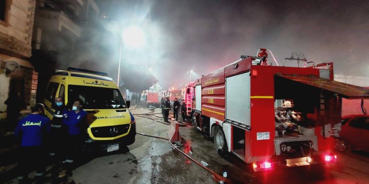 فاجعة سرايا القبة.. تحقيقات موسعة ولجنة هندسية لتقييم عقار الزيتون المنكوب بعد حريق أودى بحياة 3 أشخاص