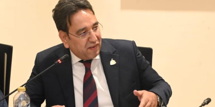 قانون تداول المعلومات على مائدة البرلمان.. النائب أيمن محسب يطالب بالشفافية.. وضياء رشوان يعلن اقتراب صدور التشريع