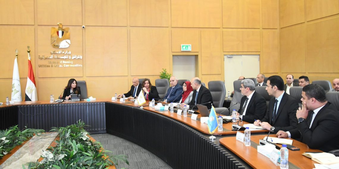 وزيرة الإسكان تفتح ملف سكن لكل المصريين وتوجه بإنهاء 200 ألف وحدة