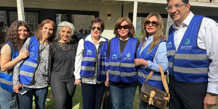 راعي مصر عضو التحالف الوطني توزع ملابس العيد على الأطفال من الأسر الاولى بالرعاية بمشاركة الهام شاهين وليلي علوي ولبلبة