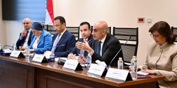 ننشر تفاصيل لجان استماع اتصالات النواب حول قانون حماية الأطفال من مخاطر استخدام التواصل الاجتماعي 