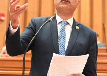 النائب إيهاب منصور: مسلسل السهو السنوى.. إدار امتحانات ودراسة فى الأعياد؟