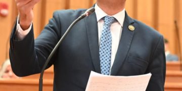 النائب إيهاب منصور: مسلسل السهو السنوى.. إدار امتحانات ودراسة فى الأعياد؟