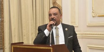 النائب أحمد حافظ يقترح منصة إلكترونية موحدة لتراخيص الأنشطة الصناعية لسرعة الإجراءات وزيادة الانتاج