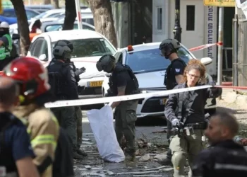 برميل بارود في الشرق الأوسط.. القصف يطال قلب تل أبيب واستهداف استراتيجي لموانئ إيران قرب هرمز