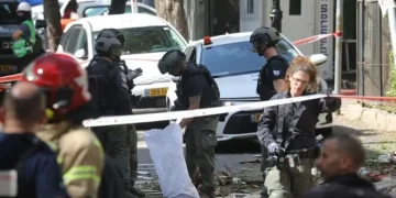 برميل بارود في الشرق الأوسط.. القصف يطال قلب تل أبيب واستهداف استراتيجي لموانئ إيران قرب هرمز