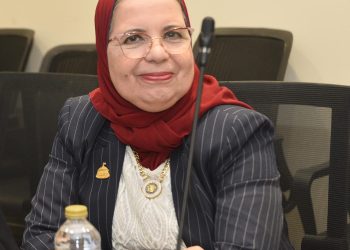 أمل عصفور : مصر تتبني موقف مسؤول ومتزن يقوم على دعم أمن واستقرار دول الخليج العربي