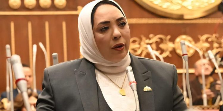 وفاء رشاد تطالب وزير التعليم برسالة طمأنة للاسر قبيل الثانوية العامة.. وزيادة المدارس اليابانية بقنا